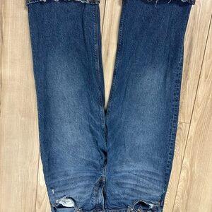 American Eagle Outfitters Dark Blue Cropped Jeans